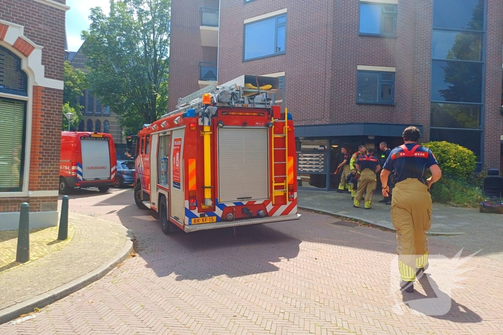 Voorbijganger ontdekt brand in flat