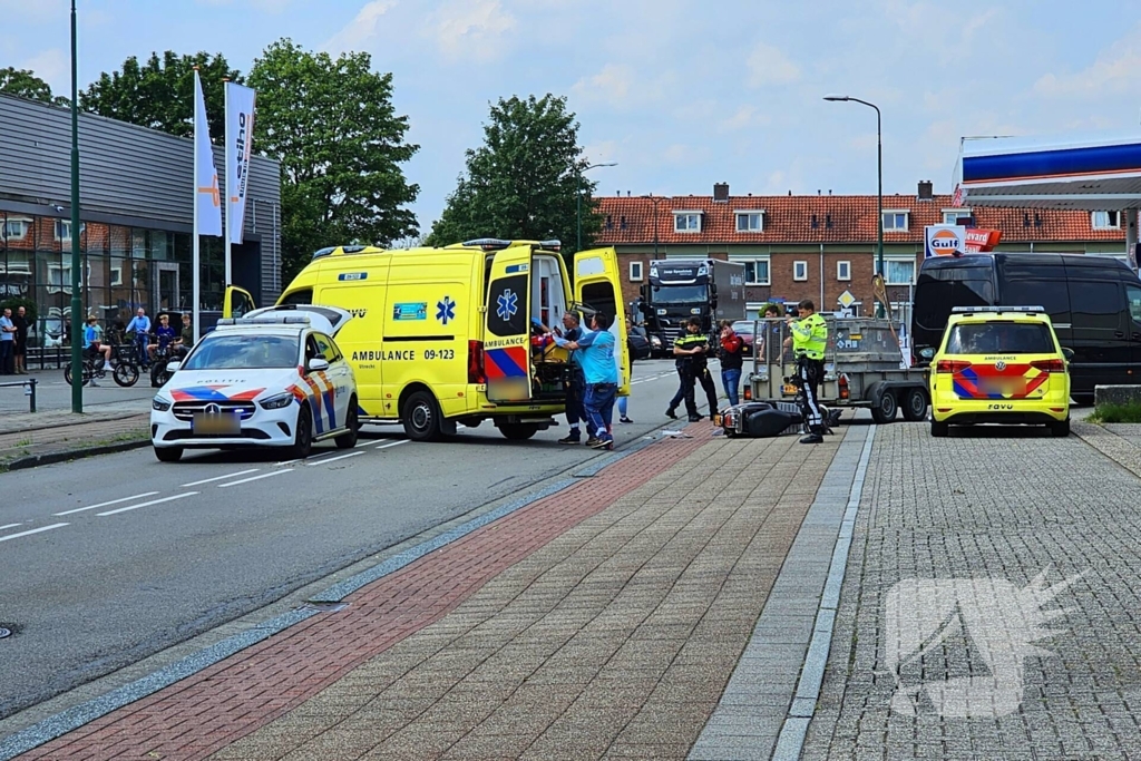 Scooterrijder gewond bij verkeersongeval