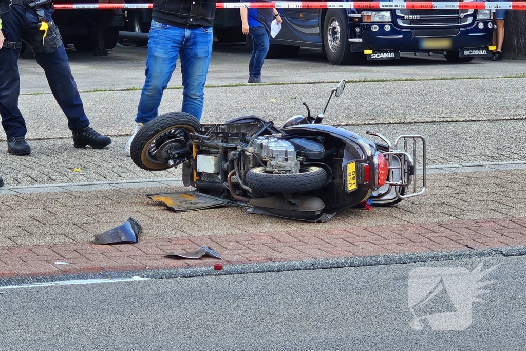 Scooterrijder gewond bij verkeersongeval