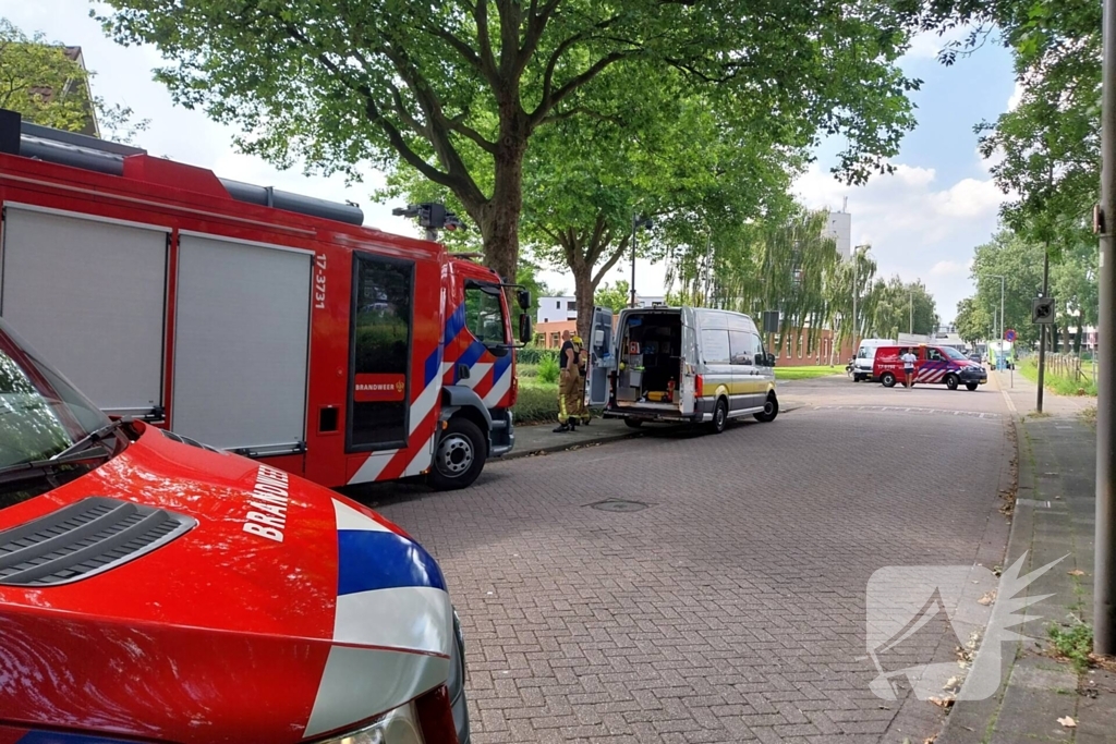 Brandweer onderzoekt gaslucht in woning