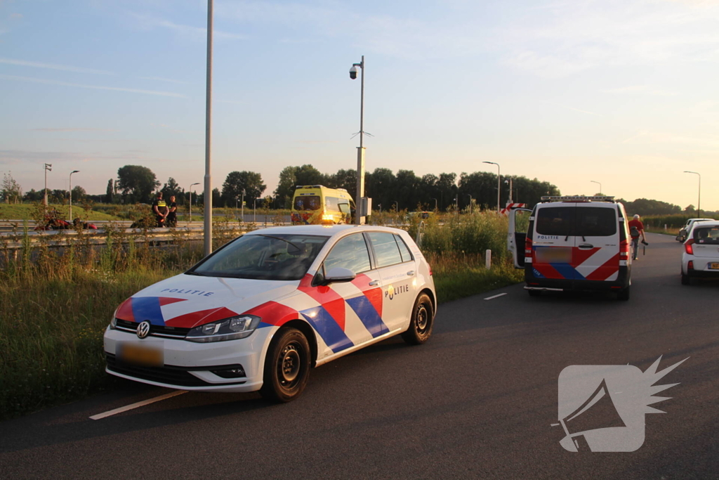 Motorrijder gewond na valpartij, weg afgesloten