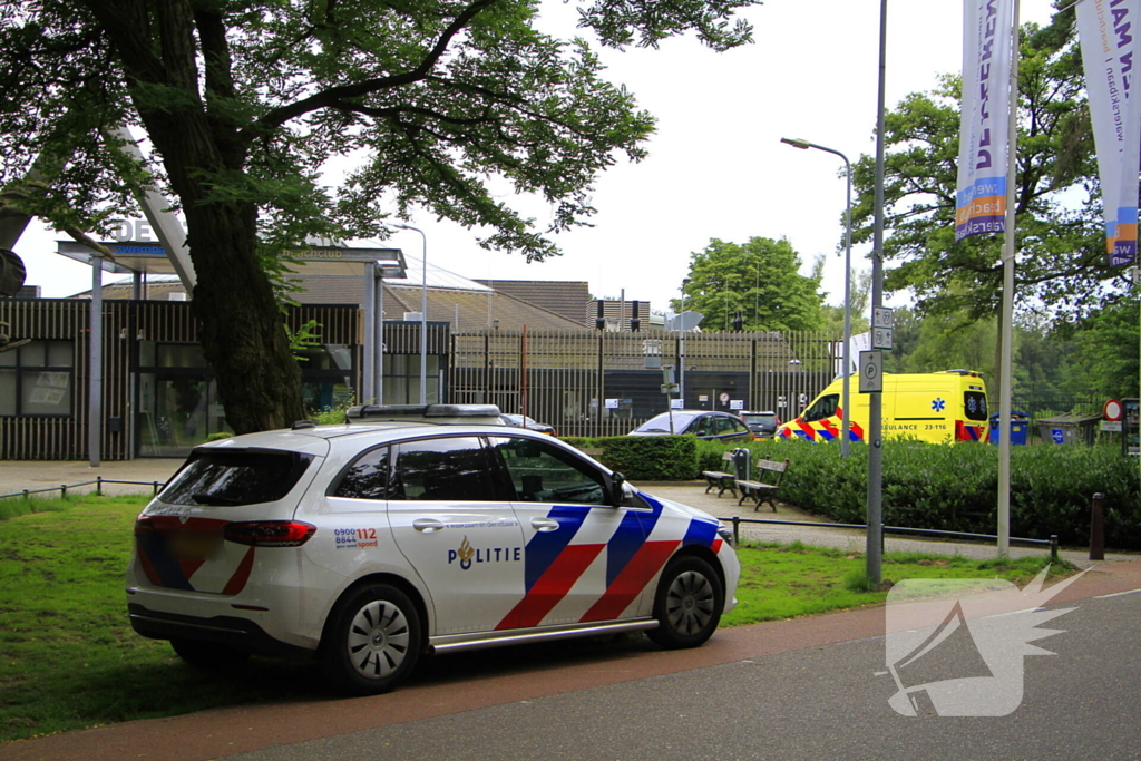 Incident in zwembad, politie doet onderzoek