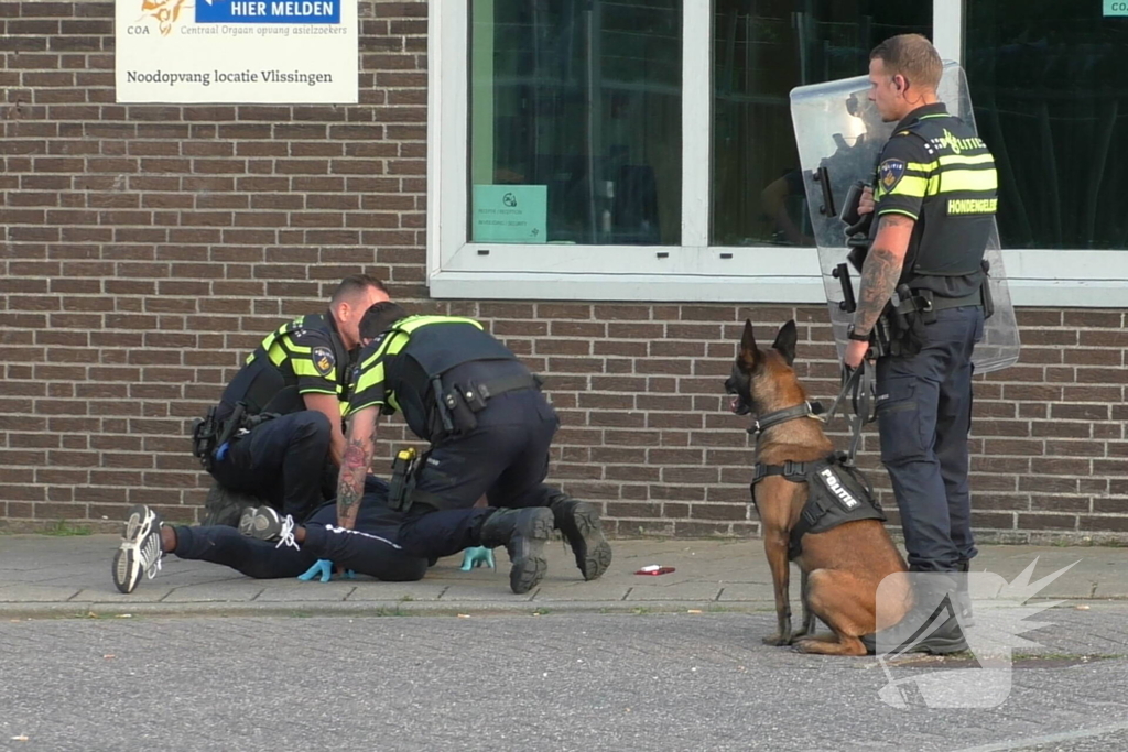 Persoon aangehouden na melding van wapen