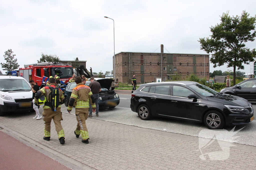 Twee personen gewond bij kop-staartbotsing