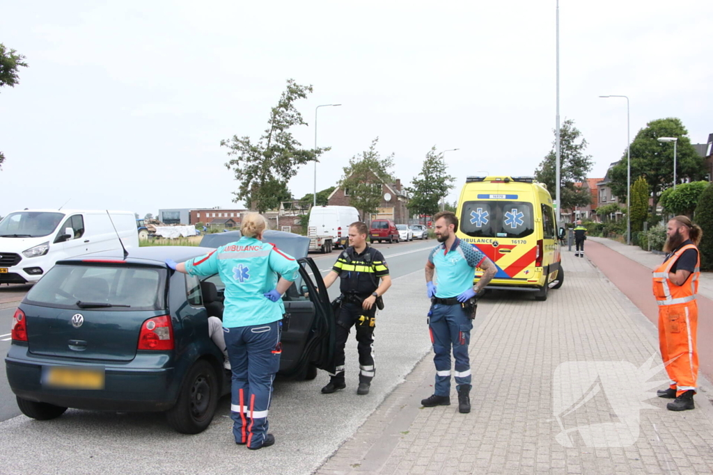 Twee personen gewond bij kop-staartbotsing