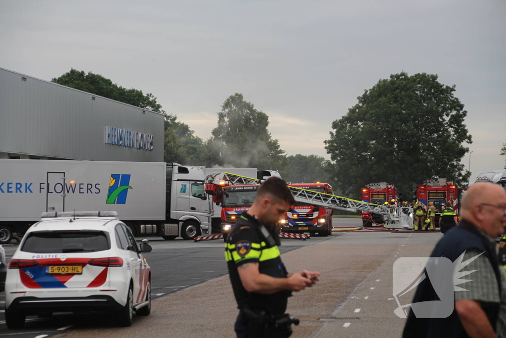 Bedrijf ontruimd door vrachtwagenbrand