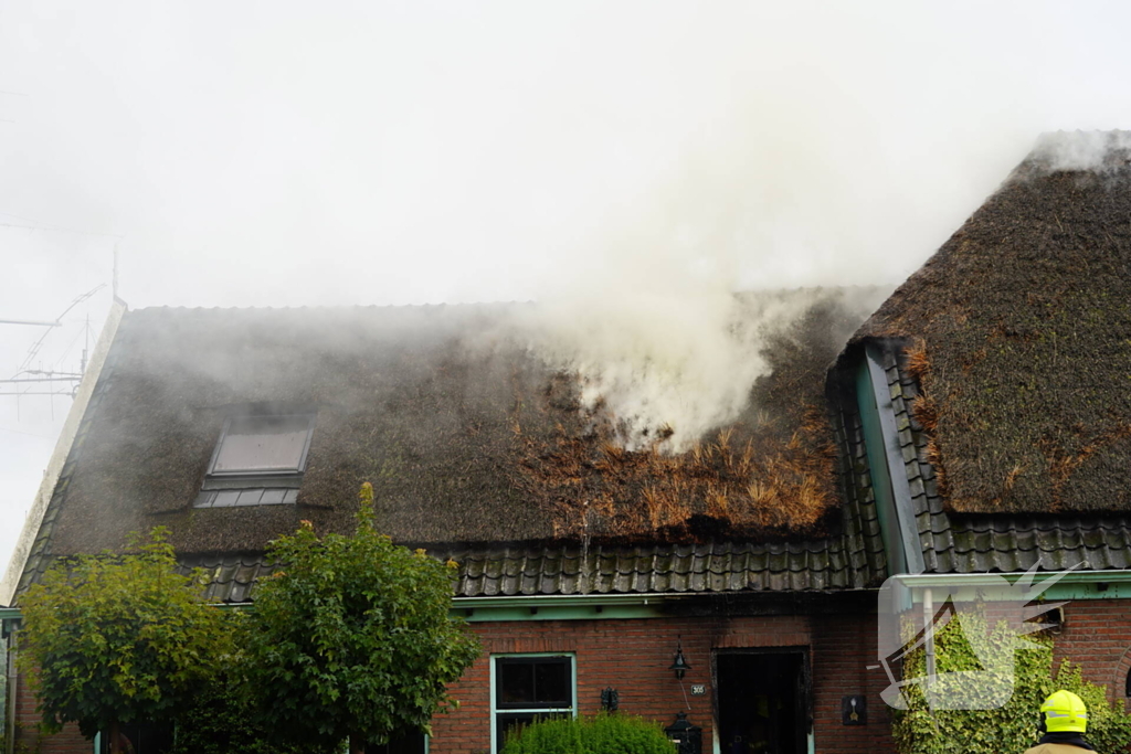 Stolpboerderij verwoest door uitslaande brand