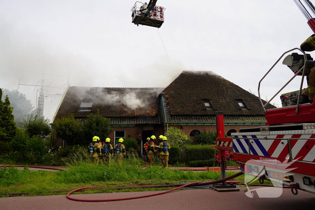 Stolpboerderij verwoest door uitslaande brand