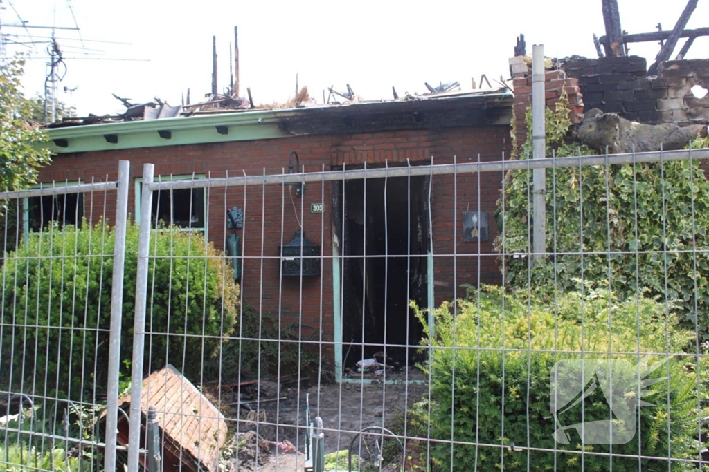 Flinke ravage na verwoestende brand bij stolpboerderij