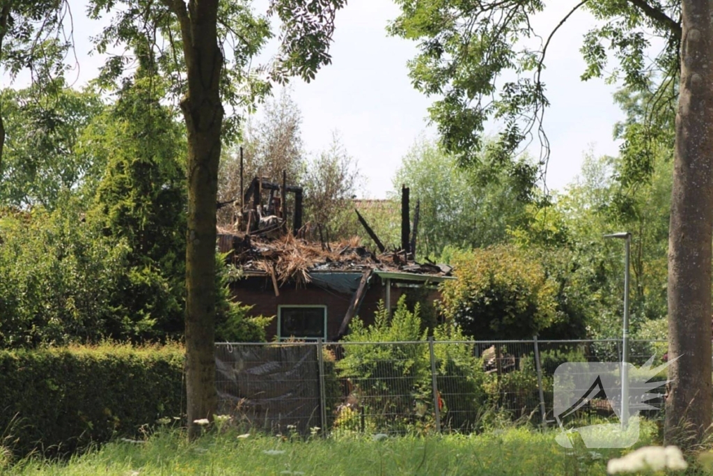 Flinke ravage na verwoestende brand bij stolpboerderij