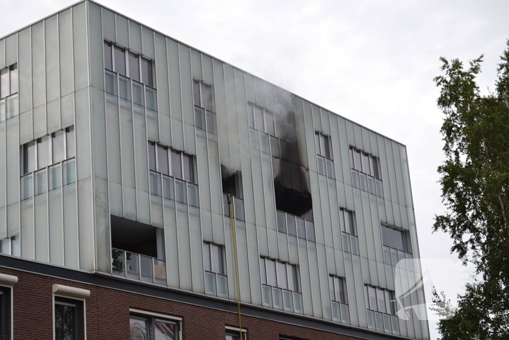 Brand op balkon snel onder controle