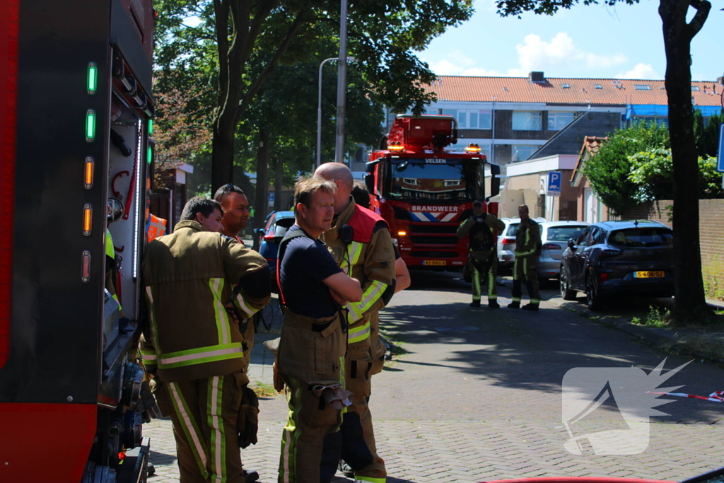 Hulpdiensten groots ingezet voor brandende werkplaats bij fietsenwinkel