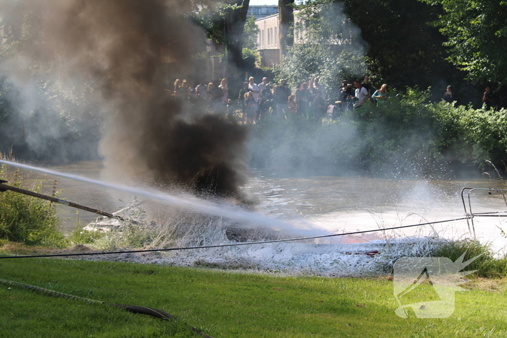 Opnieuw brand bij pleziervaartuig