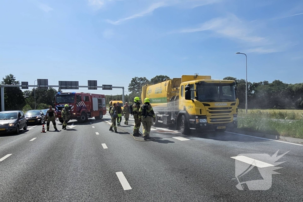 Brandend papier zorgt voor brandweer inzet