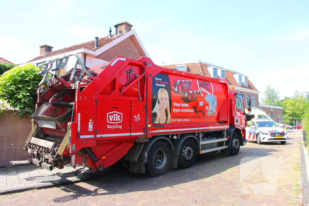 Voetganger aangereden door vuilniswagen