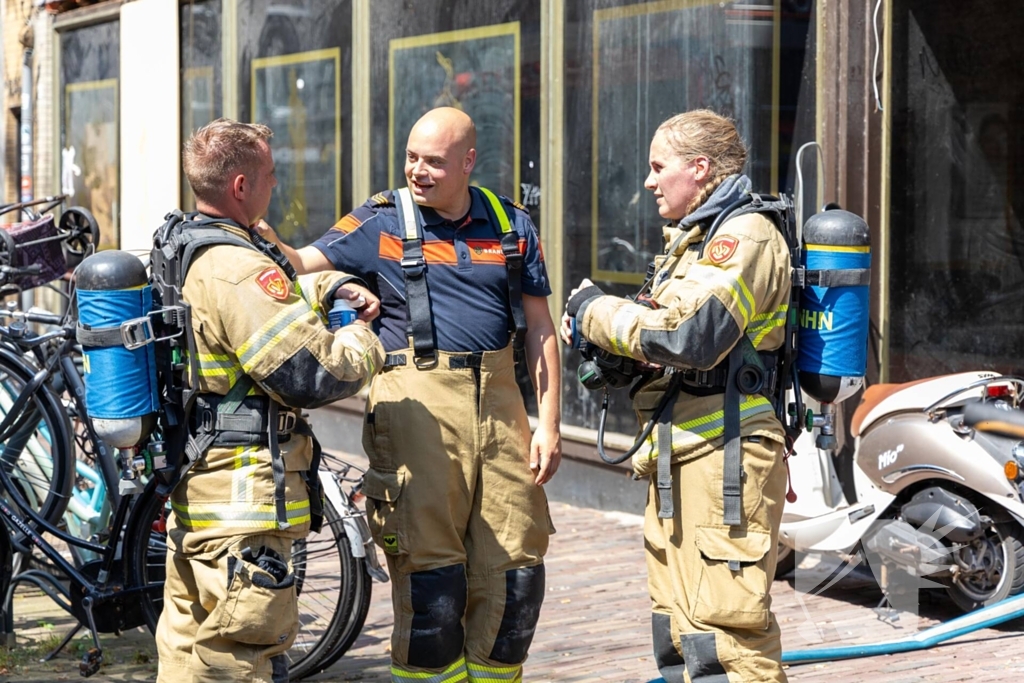 Brandende bouwmaterialen in binnenstad