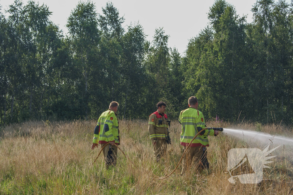 Brandweer blust bosschage brand