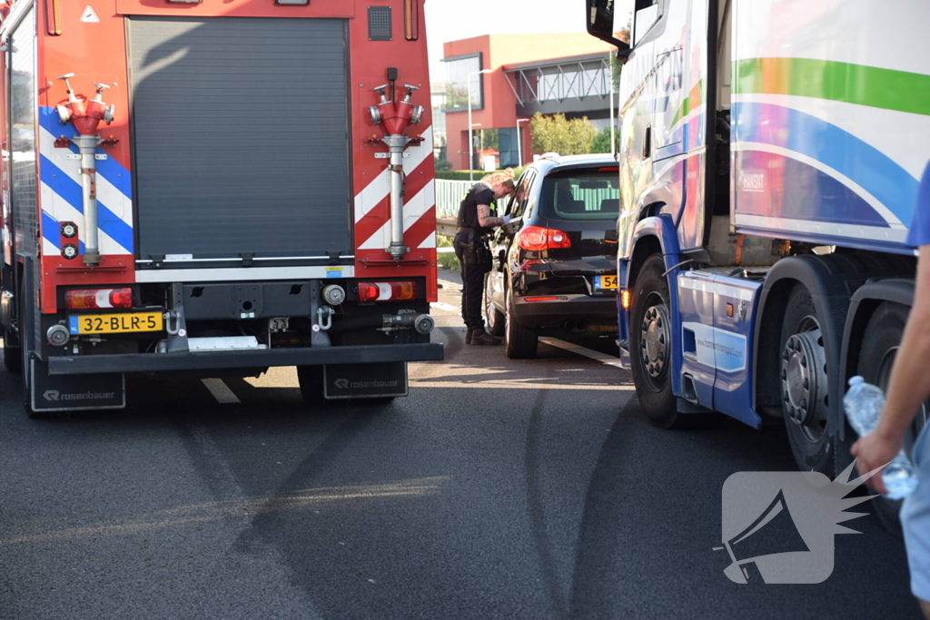 Bestuurder gewond bij eenzijdige aanrijding