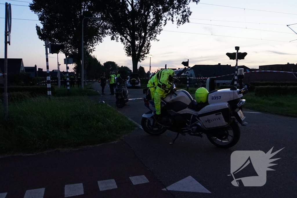 Scooterrijder zwaargewond bij aanrijding met tram