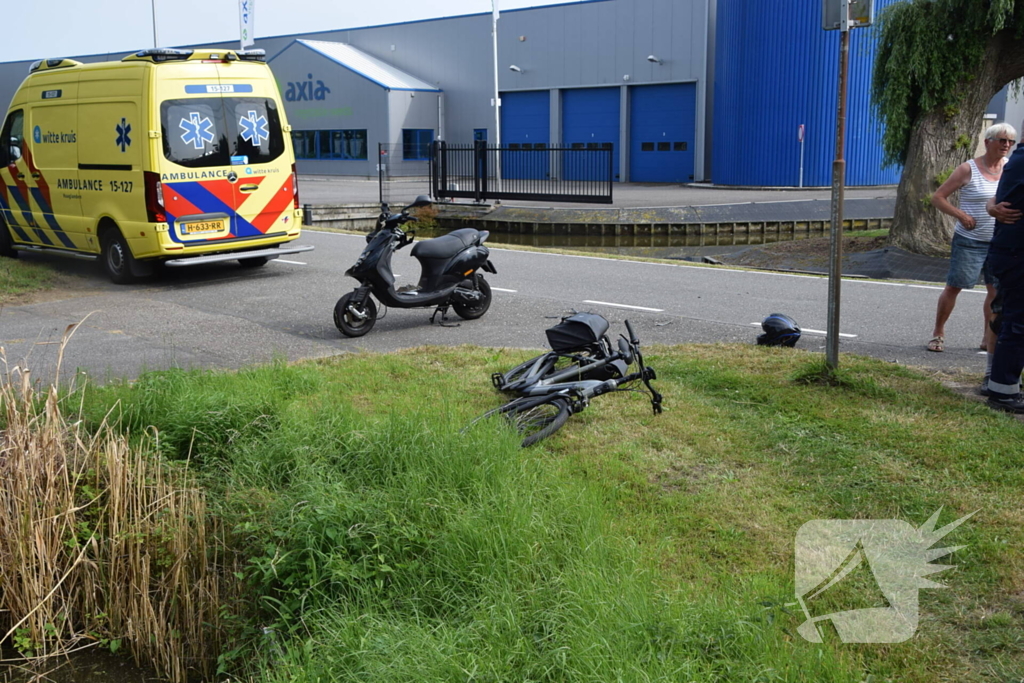 Scooter en fietser veroorzaken ongeval