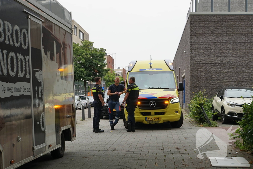 Hulpdiensten ingezet voor kind die met hand tussen liftdeur komt