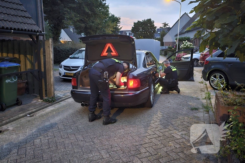 Verdachten aangehouden na achtervolging door woonwijk