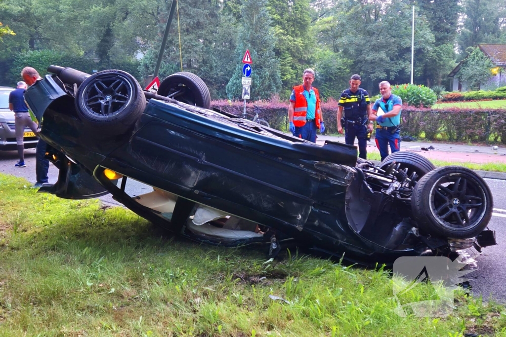 Veel schade en persoon gevlucht na ongeval