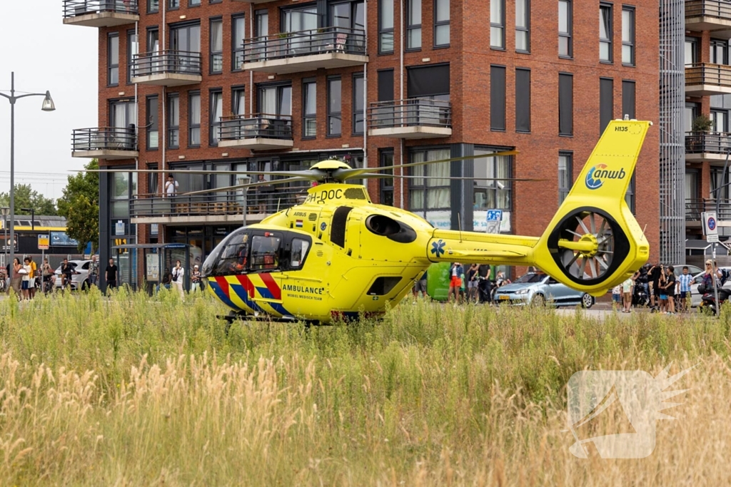 Persoon overleden na aanrijding met trein op station