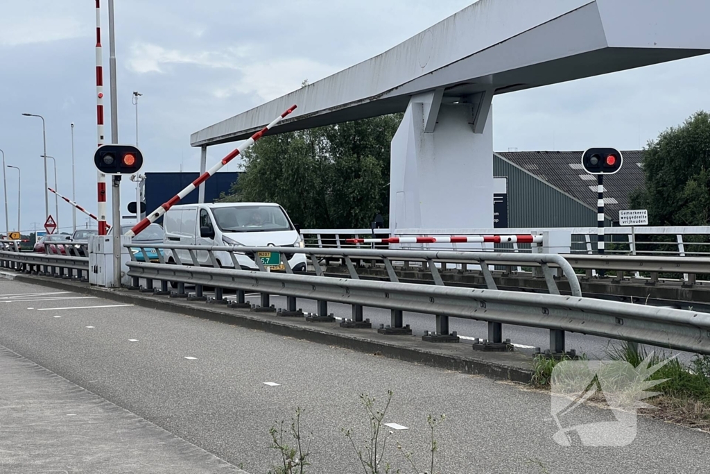 Verkeershinder door storing in slagbomen Gouderaksebrug