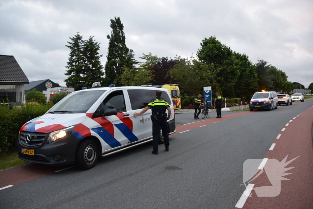 Twee fietsers komen met elkaar in botsing