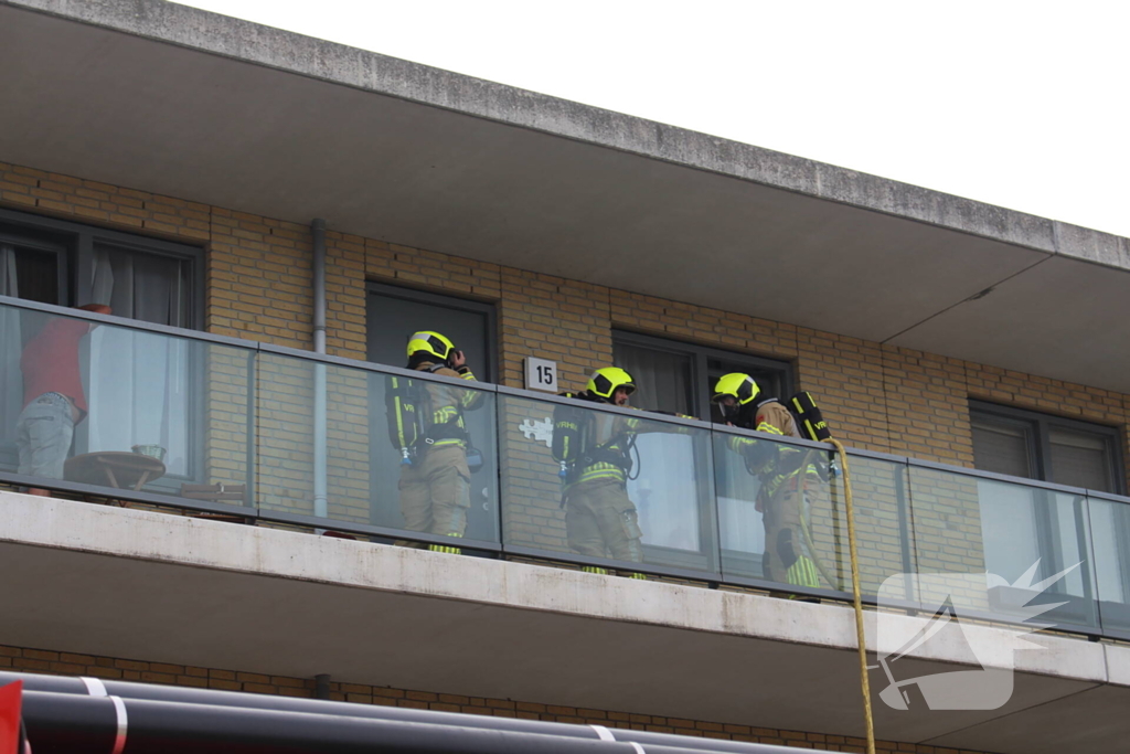 Bewoner gewekt nadat brandweer deur openramt wegens vergeten pannetje