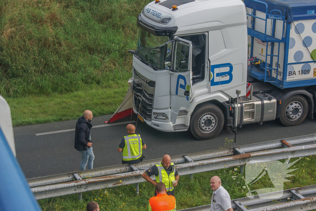 Voetganger overleden na aanrijding met vrachtwagen