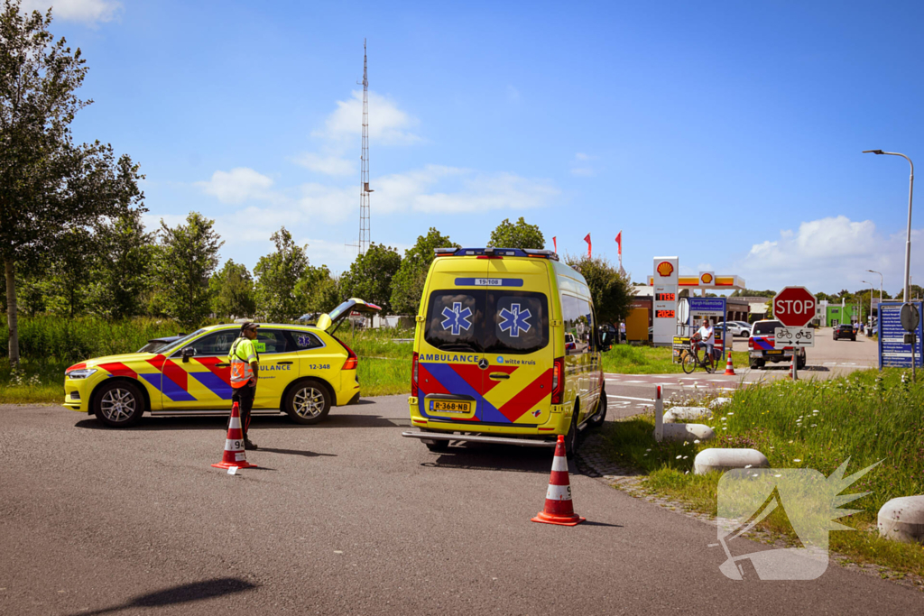 Wielrenner gewond bij botsing met bestelbus