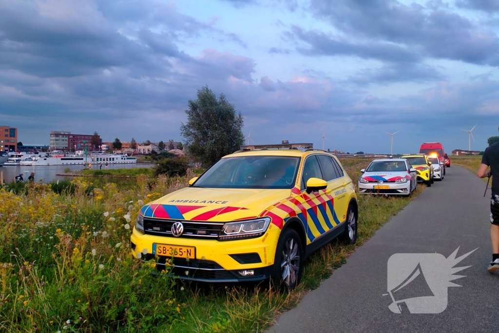 Hulpdiensten ingezet voor twee personen te water