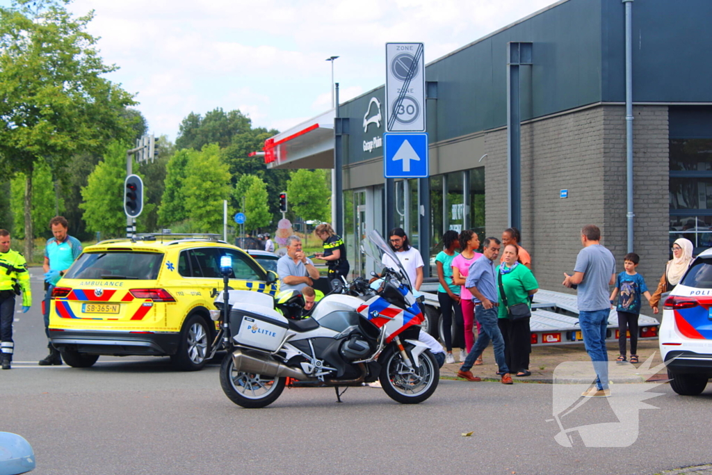 Vrouw in scootmobiel gewond op straat