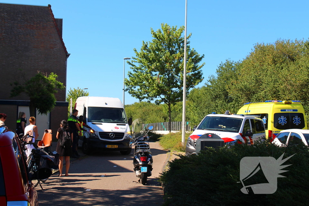 Fietser gewond bij ongeval met bestelbus