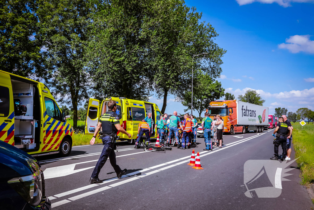 Traumateam ingezet na ongeval met racefietster en bestelbus