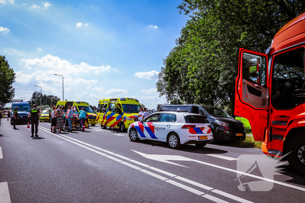 Traumateam ingezet na ongeval met racefietster en bestelbus