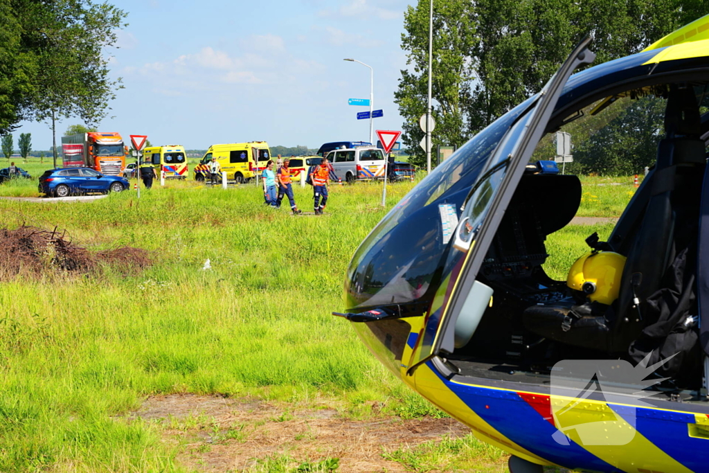 Traumateam ingezet na ongeval met racefietster en bestelbus