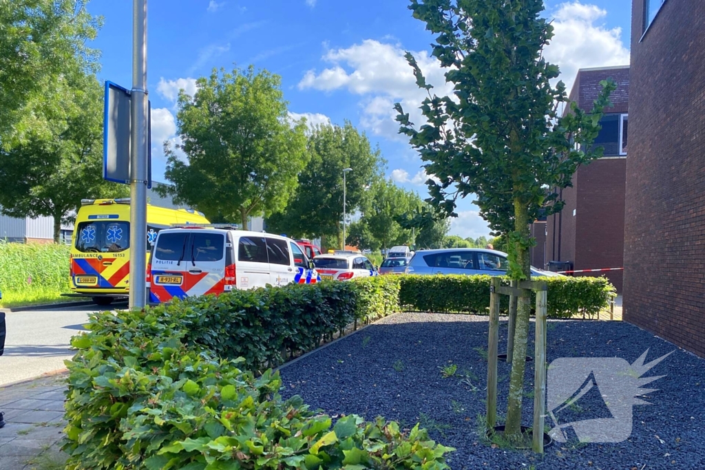 Hulpdiensten ingezet voor medisch incident in loods