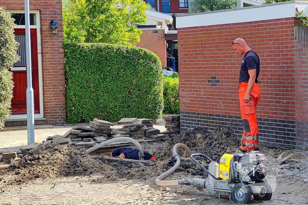 Bewoners urenlang zonder water door leidingbreuk