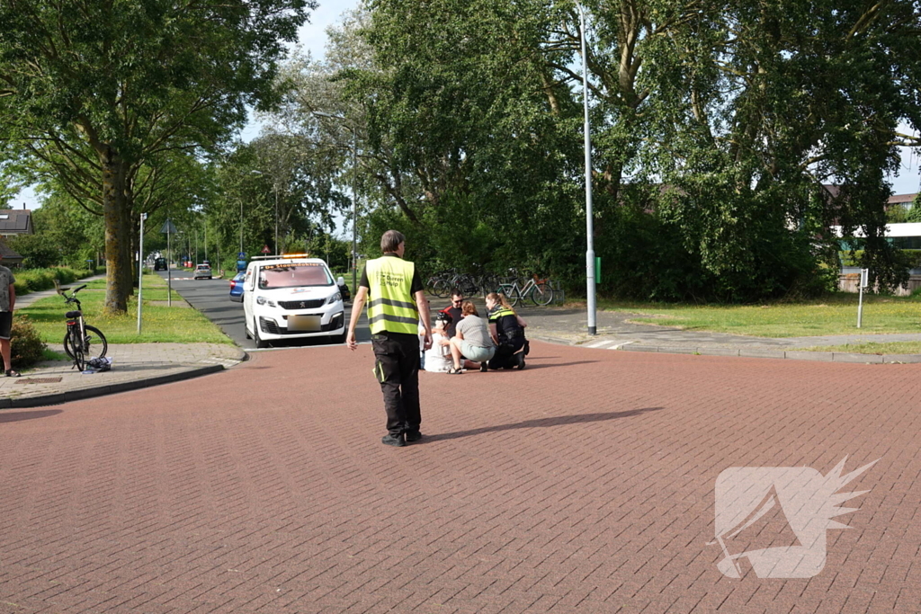 Automobilist schept fietser