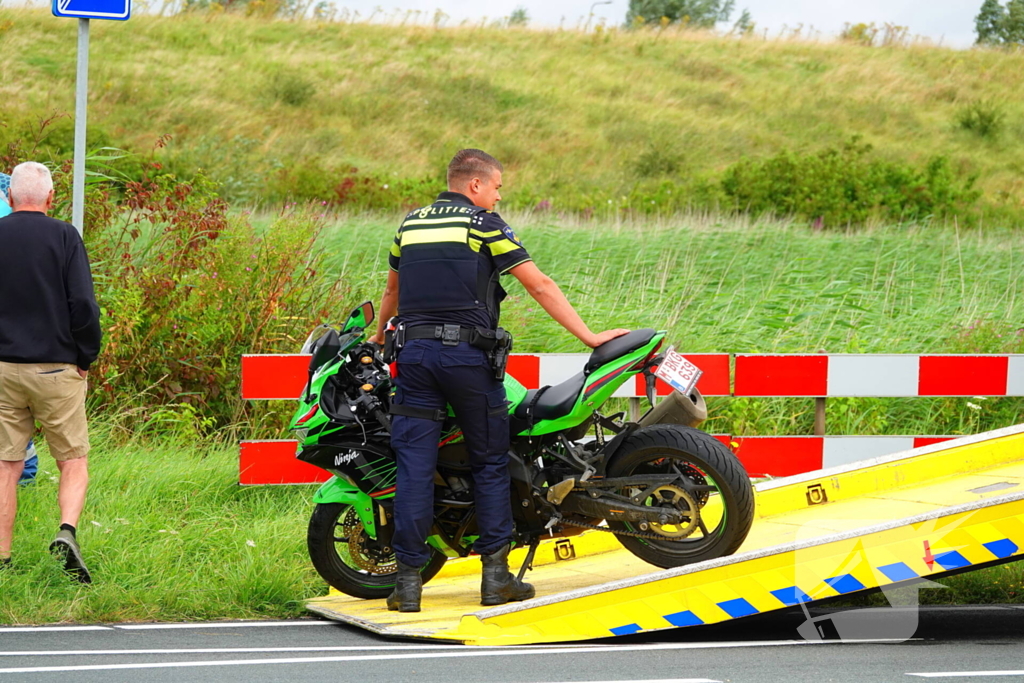 Motorrijder geschept door automobilist