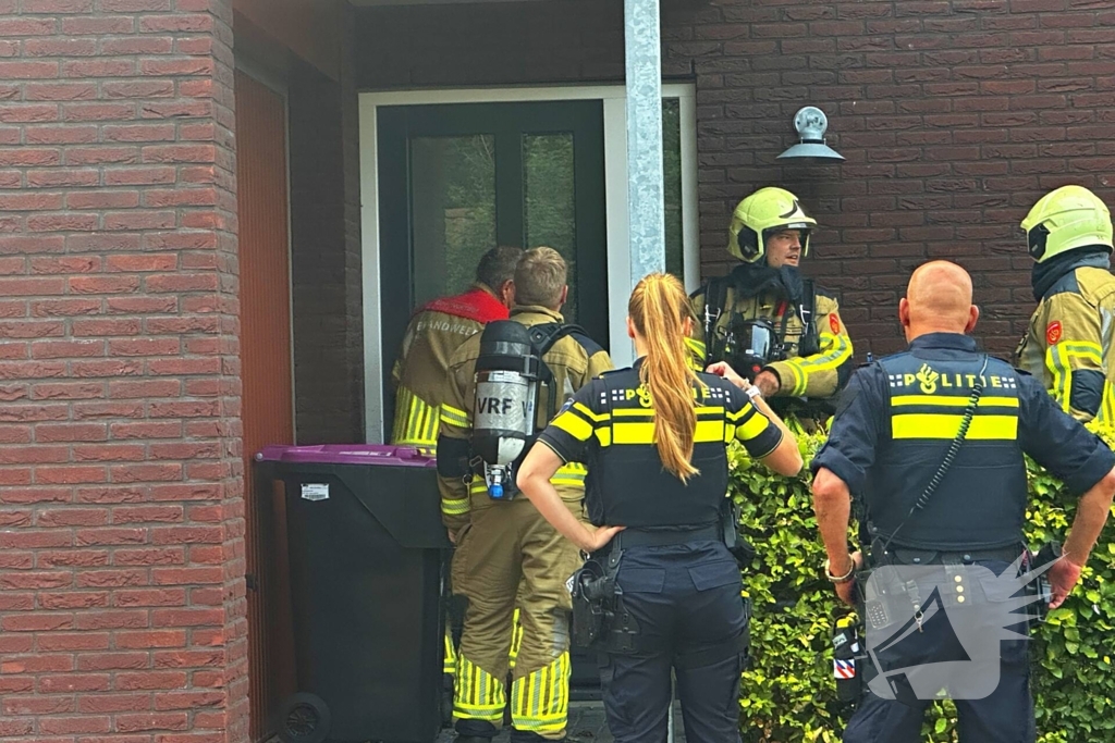 Rookmelder gaat af na val partij in woning