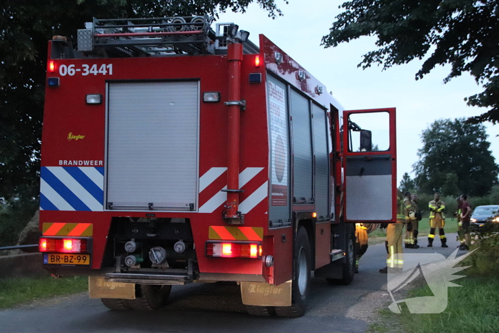 Brandweer ingezet voor broeiende stapel hooi