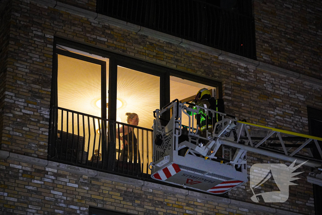 Brandweer haalt bewoners uit appartementen wegens brand