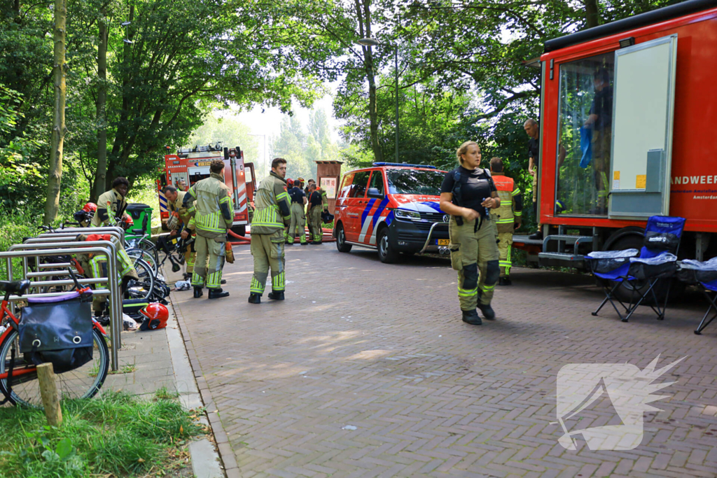 Veel rook bij uitslaande brand in buurtboerderij