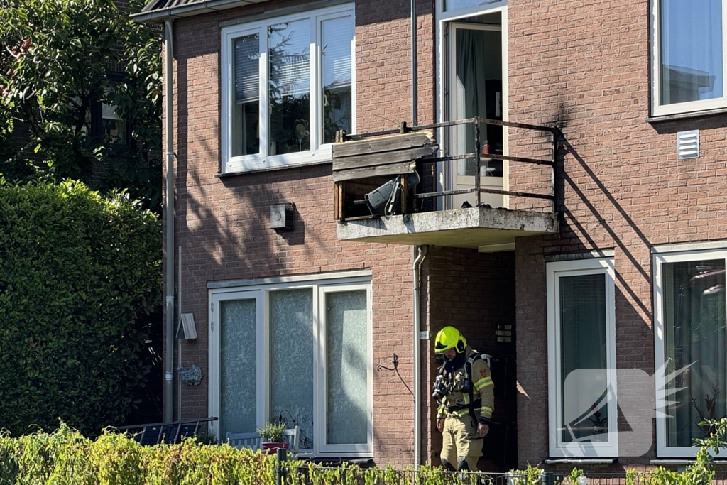 Brand blust brand op balkon