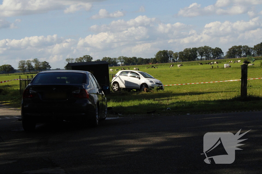 Auto's zwaarbeschadigd bij aanrijding