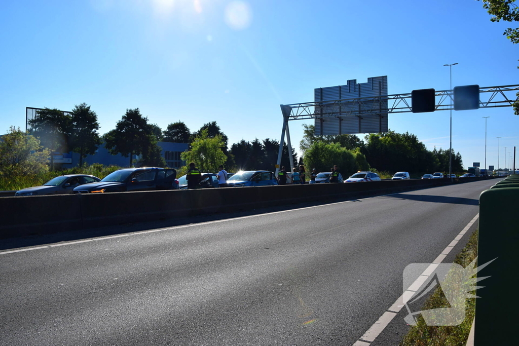 Gewonde bij kettingbotsing op snelweg